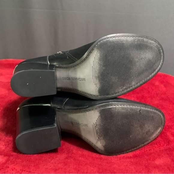 Z03-Michael Kors side straps/buckle ankle hi boots - Picture 10 of 11